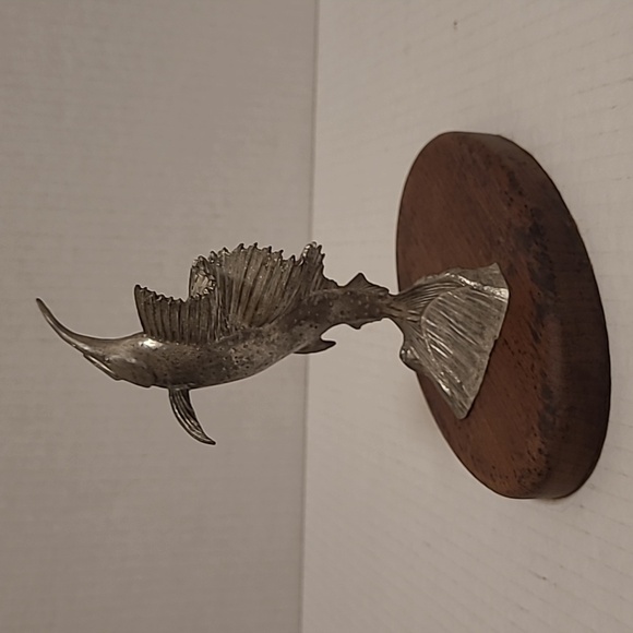 Vintage Signed Sailfish Figurine on Wood Base - Picture 6 of 16